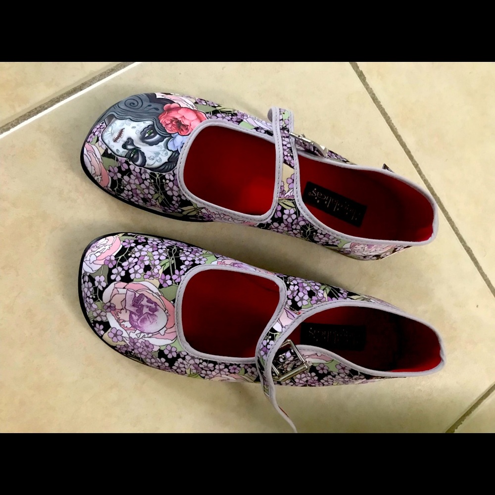 Flora Day of the Dead Chocolaticas size 8
